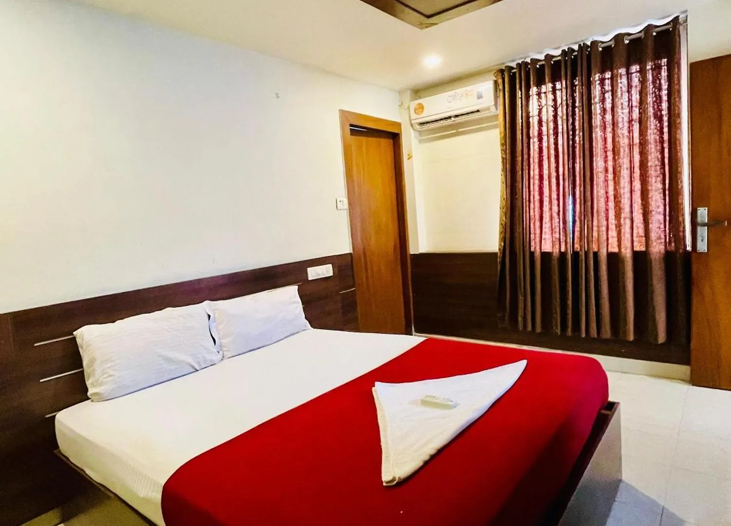 Meridin Regency Kochi 0*,  India