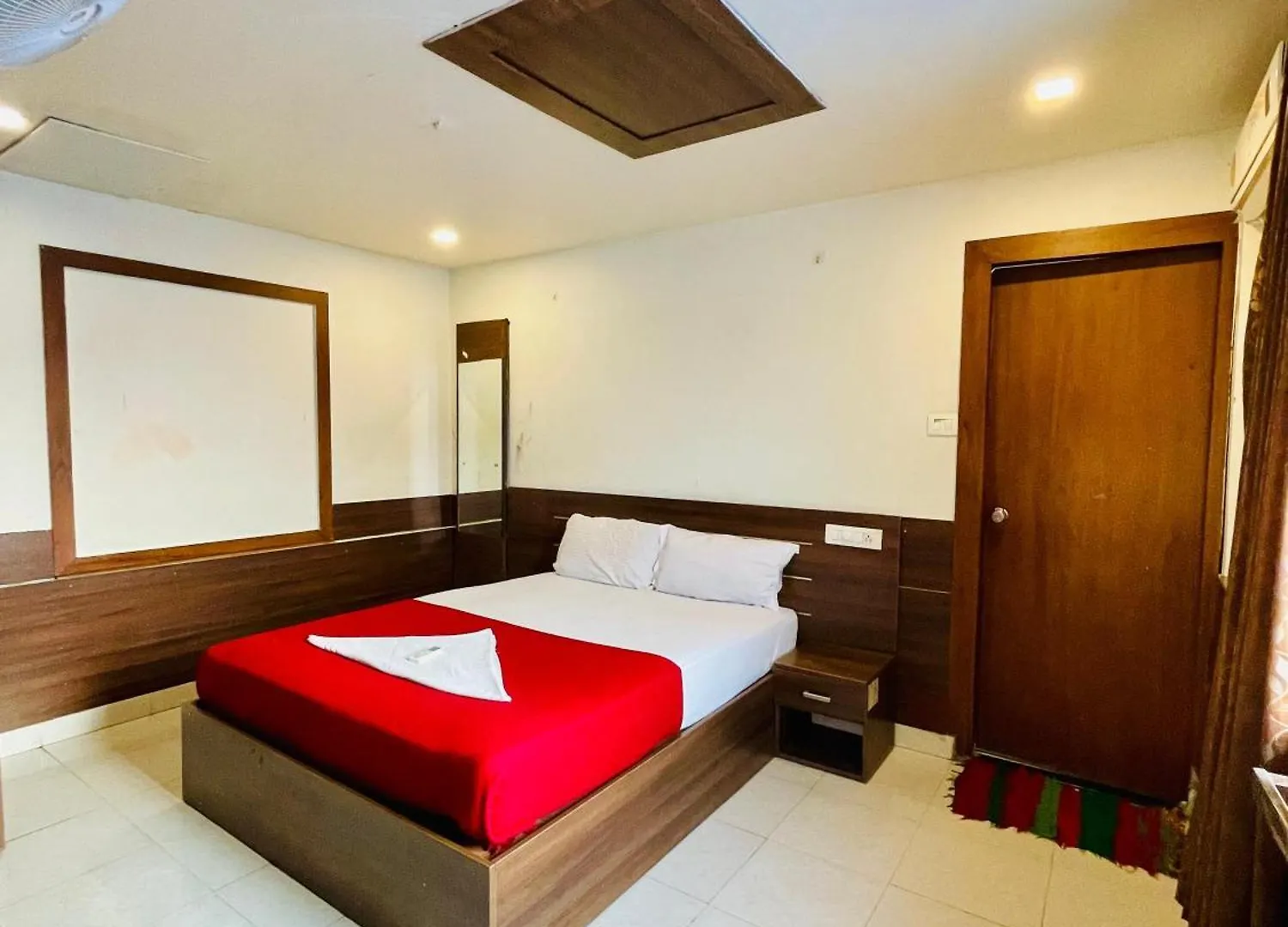 Meridin Regency Kochi Homestay